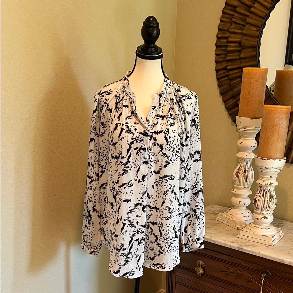 Karlie Black and White Patterned Blouse